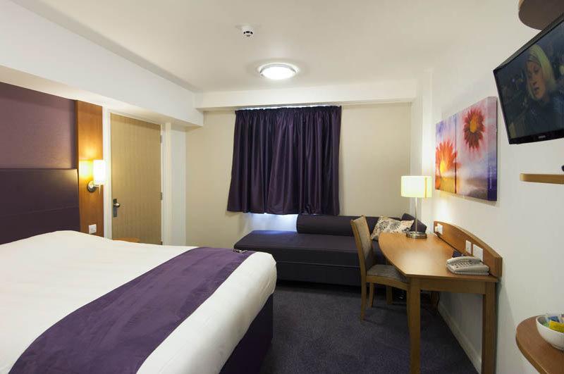 Premier Inn ฮันติงตัน ภายนอก รูปภาพ